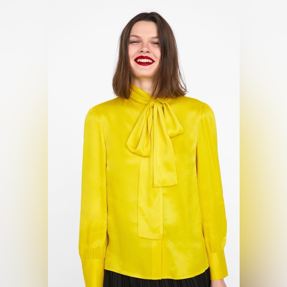 Zara yellow satin viscose neck bow tie detail button up blouse, size medium - Picture 3 of 16